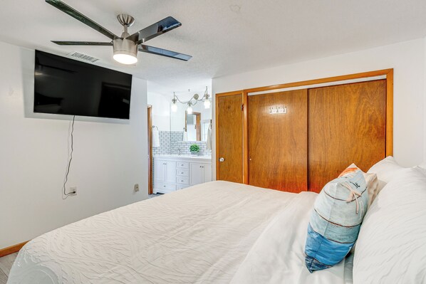 House (3 Bedrooms) | Interior - Port Charlotte Retreat w/ Lanai + Private Pool! (Port Charlotte)