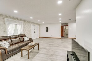 House (3 Bedrooms) | Interior - Port Charlotte Retreat w/ Lanai + Private Pool! (Port Charlotte)