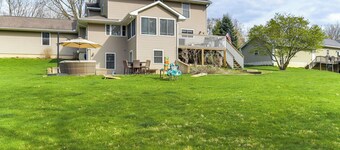 Rock Island Home w/ Private Yard & Fire Pit Table!