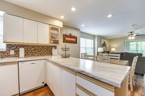 Apartment (2 Bedrooms) | Interior - Resort-style Amenities! Convenient Branson Condo (Branson)