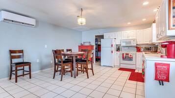 Cottage (1 Bedroom) | Interior