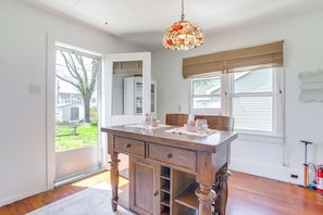 Cottage (2 Bedrooms) | Interior