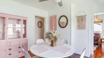 Cottage (2 Bedrooms) | Interior