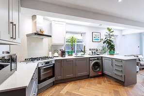 Apartment | Private kitchen