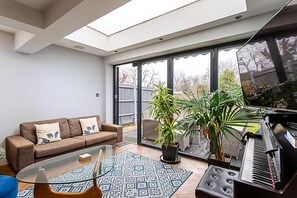 Apartment | Living room