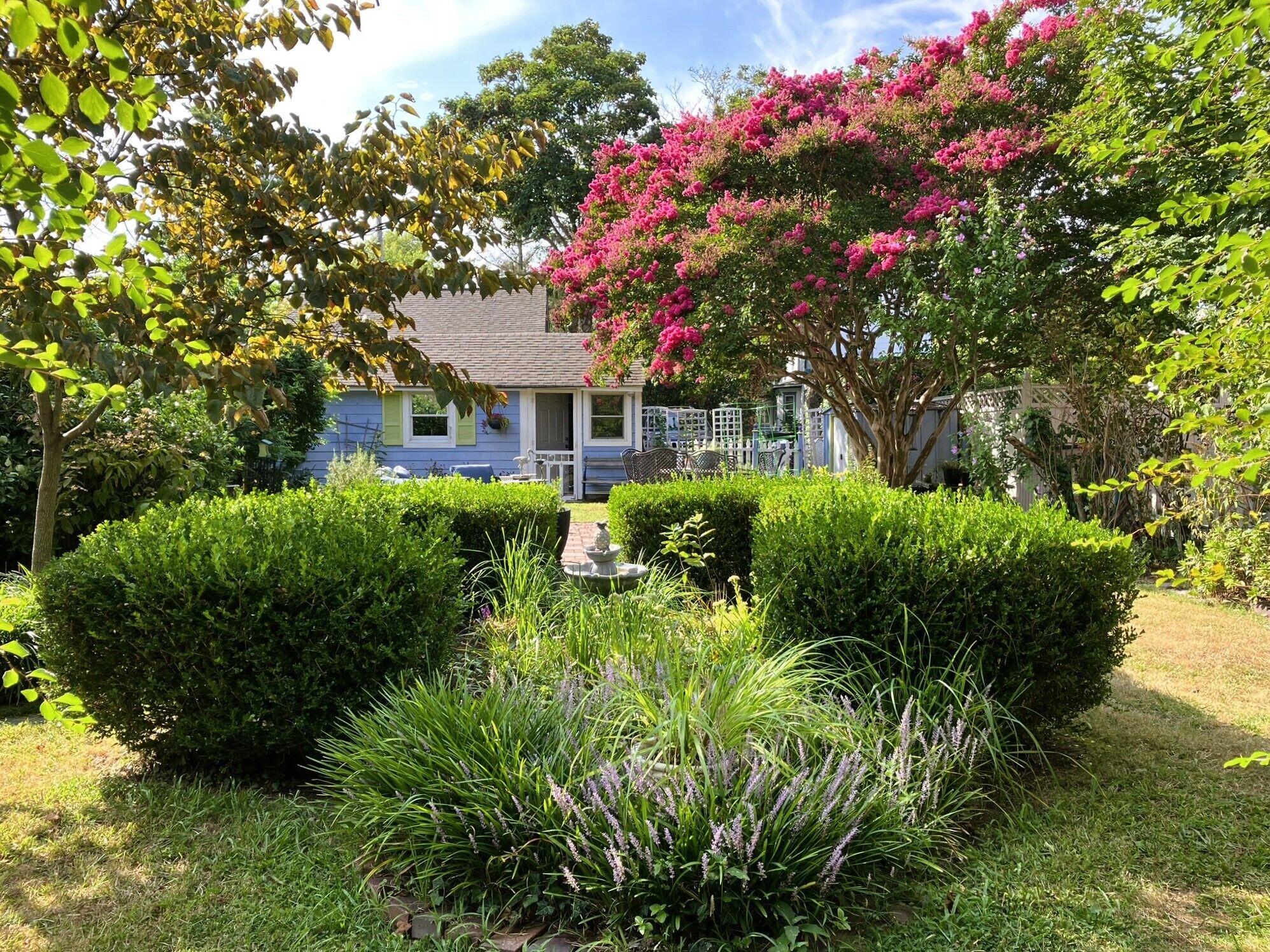 Adorable Garden Cottage on Historic Washington Street in Cape May