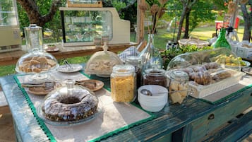 Colazione a buffet inclusa, servita tutte le mattine