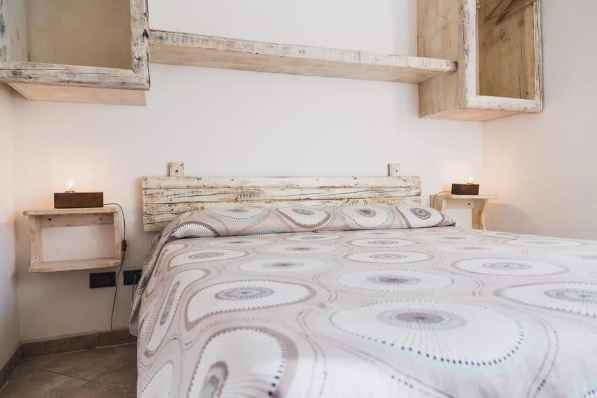1 bedroom, hypo-allergenic bedding, in-room safe, desk