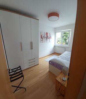 2 Schlafzimmer, Bügeleisen/Bügelbrett, Reisekinderbett, kostenloses WLAN