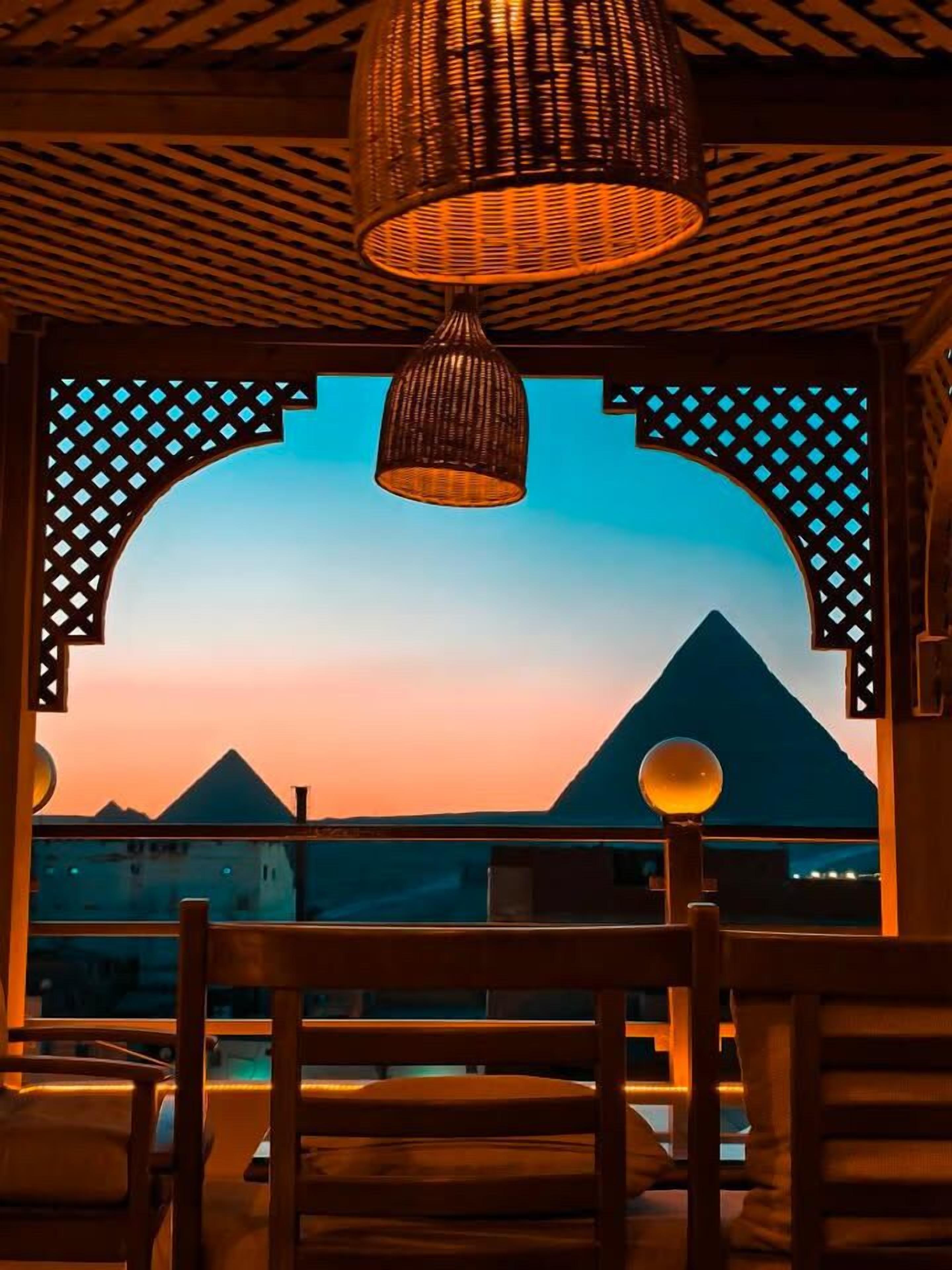 Photo - Jimmy Pyramids Hotel