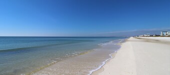Sunset Beach House sleeps 6, steps from beach! Private pool w/option to heat!