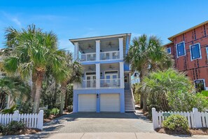 Exterior - 5BR Luxury Home with Multiple Lounges + Private Pool | La Contenta (Destin)