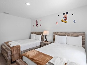 3 bedrooms, iron/ironing board, WiFi, bed sheets - Special Prices gated community (Kissimmee)