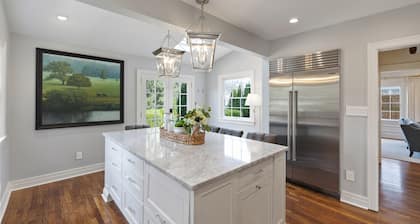 The Historic Fairway Estate:
Downtown Lex, Ky Luxury in the Horse Capital