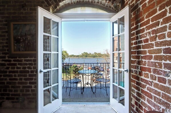 Interior - The Factor’s Flat, Historic | River View (Savannah)