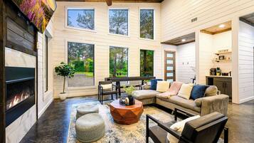 TV connectée, cheminée