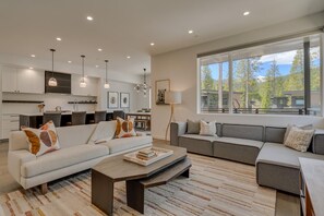 Fireplace, ping pong - Bluebird Days at Palisades - TLUXP (Olympic Valley)