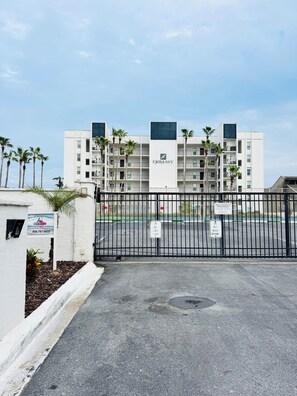 Exterior - Panoramic Ocean Front view 3 bedroom 3 bath condo
STR License 2024-0443 (South Padre Island)