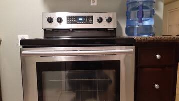 Réfrigérateur, plaque de cuisson