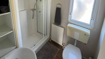 Cabin | Bathroom | Shower, towels