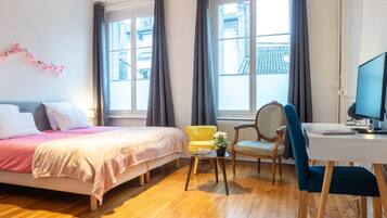 2 chambres, bureau, fer et planche à repasser, Wi-Fi gratuit