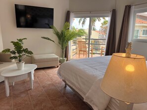 3 soverom, safe på rommet, strykejern/-brett og wi-fi (inkludert)