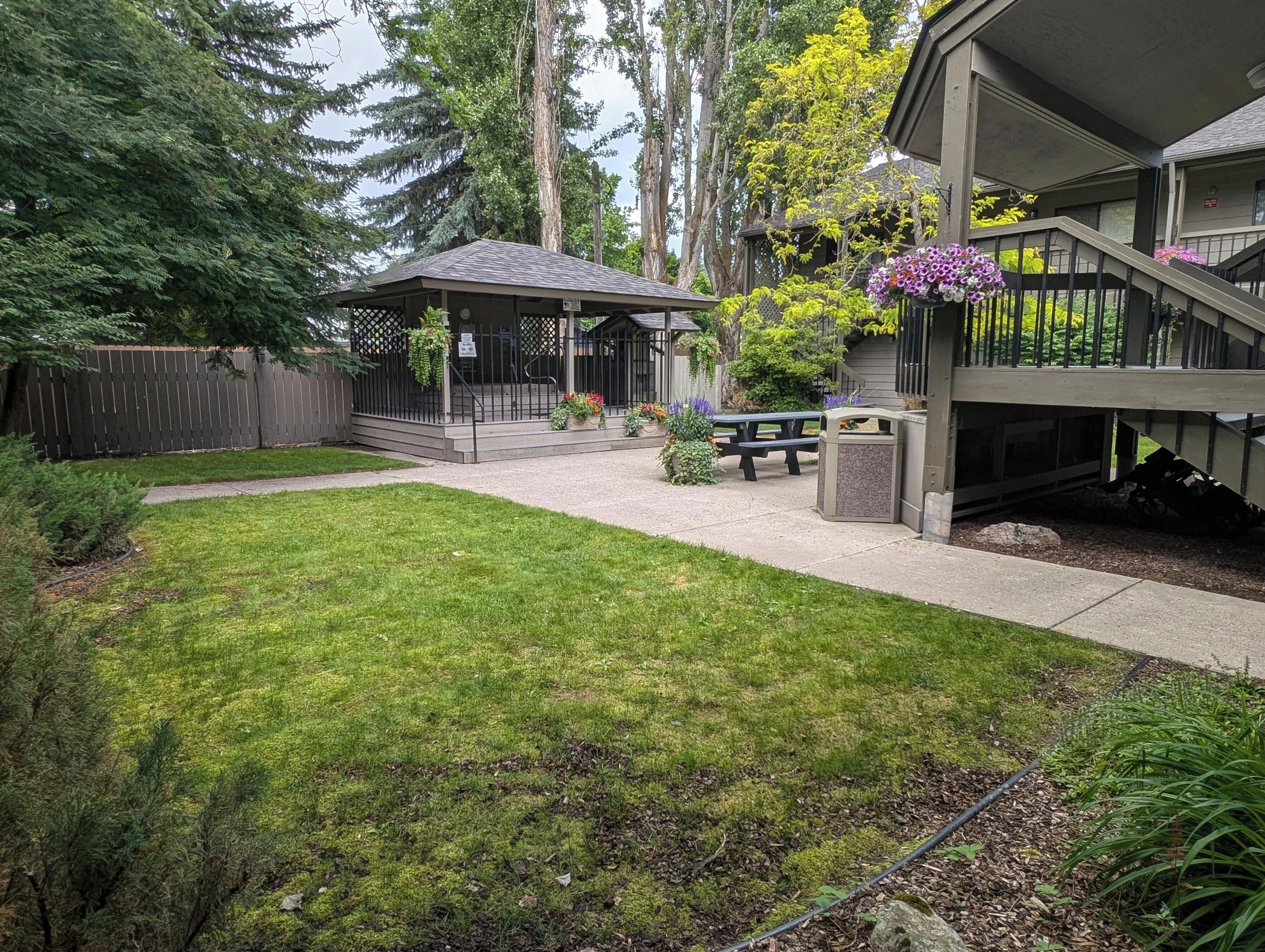 Heart of Bigfork Condo With Hot Tub