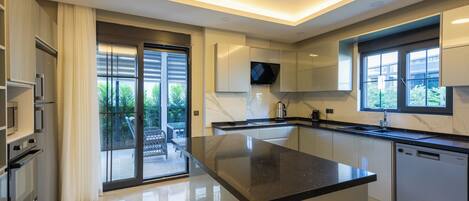 Elite Villa | Private kitchen