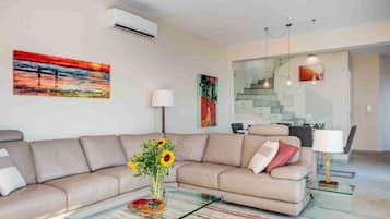 Smart TV 49 pollici con canali satellitari