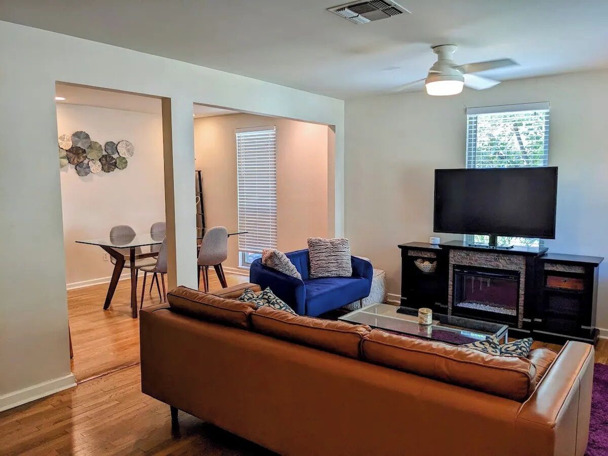 Comfy Central Austin 2 Bedroom/2 Full Bath Home in Hyde Park