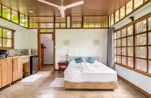 Studio Deluxe, balcon, vue jardin | Ameublement personnalisé, bureau