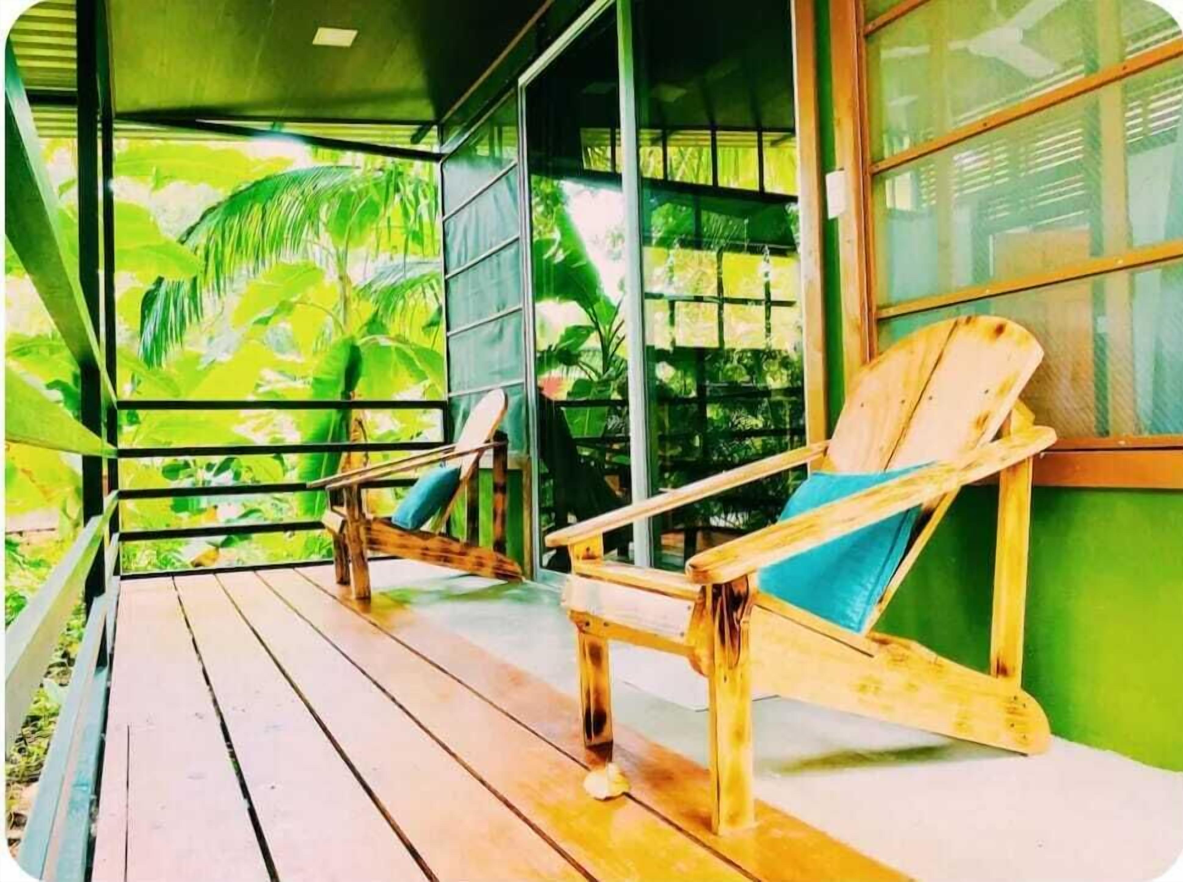 Deluxe Studio, Balcony, Garden View | Terrace/patio