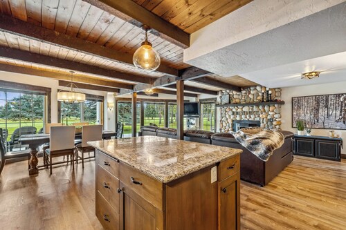 Perfect Golf Course Retreat