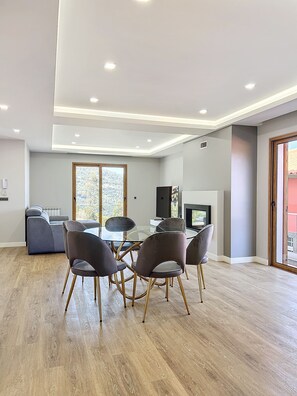 In-room dining - Villa Faísca (Funchal)