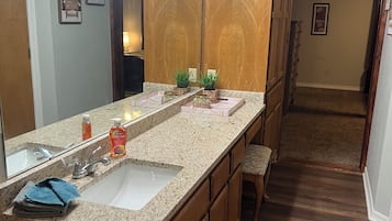 Shower, towels, soap, shampoo