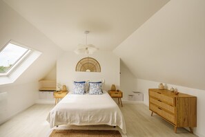 2 bedrooms, iron/ironing board, free WiFi, bed sheets - Maison Bretonne - Proche des plages (Plozévet)