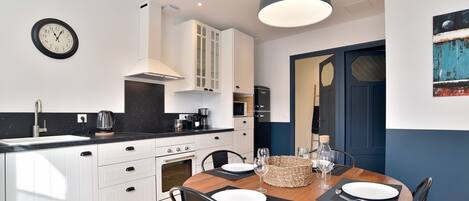 Fridge, microwave, oven, dishwasher