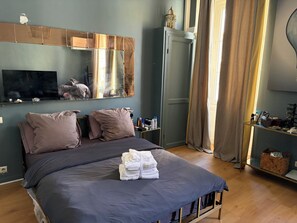 3 chambres, fer et planche à repasser, accès au Wi-Fi (inclus)