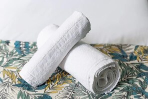 Hårføner, håndklær, såpe og toalettpapir