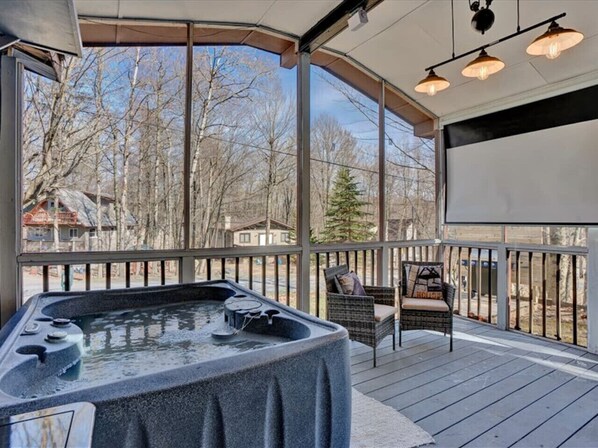 Bain à remous intérieur