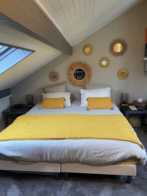 4 bedrooms, iron/ironing board, WiFi, bed sheets - Maison Conviviale de Caractère (Colombes)