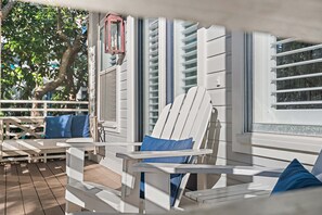 Terrace/patio - Fall Discounts! 125 Yards to Private Beach Access. Pool. Walkable to Gulf Place (Santa Rosa Beach)