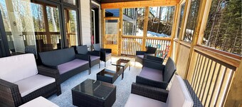 3000SQF Private  Retreat Modern Cottage AC Fibre Wifi Muskoka Algonquin