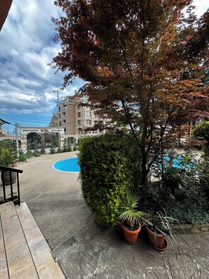 Pool - 5 minutes from the beach! Family apartment suitable for families with children. (Varna)