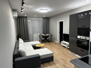 Smart TV - 5 minutes from the beach! Family apartment suitable for families with children. (Varna)