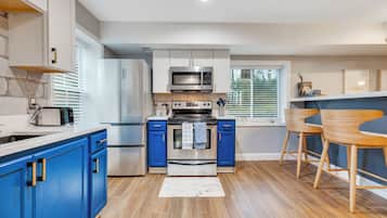 Microwave, oven, stovetop, dishwasher