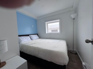 3 bedrooms, in-room safe, iron/ironing board, free WiFi