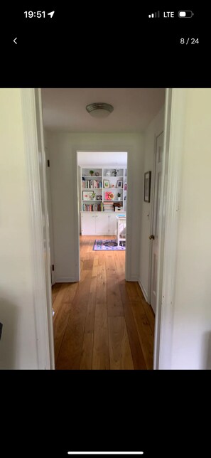 Interior - Peaceful farmhouse style with pool and 2 acres of garden (Weston)