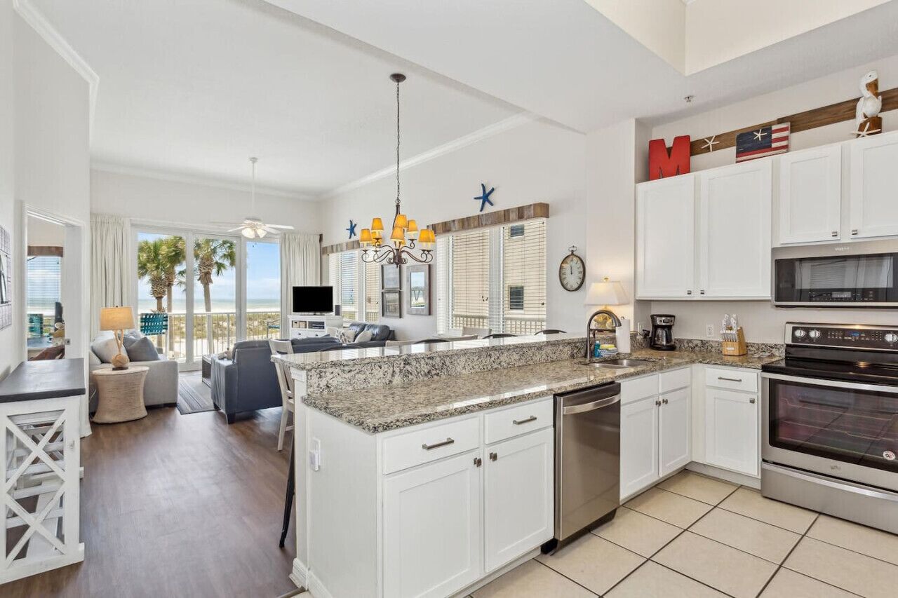 冰箱、微波炉、烤箱、炉灶