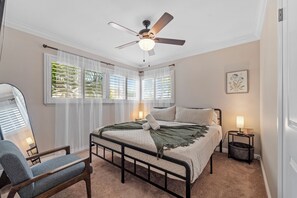 3 habitaciones, escritorio, wifi y ropa de cama 